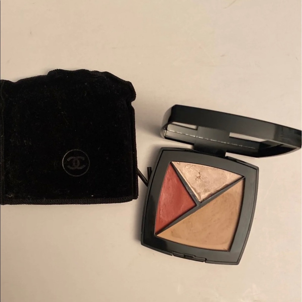Chanel palette essentielle 150 beige Claire